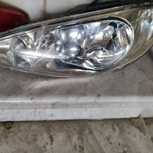 چراغ جلو 206با خطر عقب 131