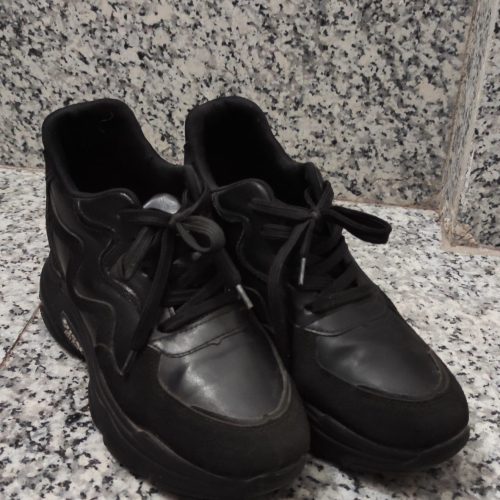 کفش کتانی اسپرت