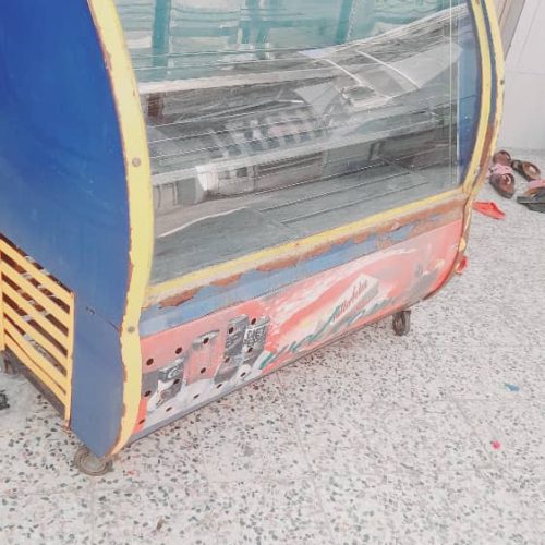 ویترین مغازه