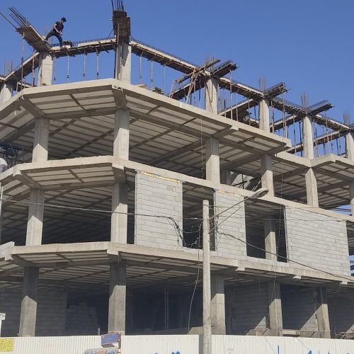اسکلت بتن ساختمان بندر ماهشهر ارماتور بند قالبند چند نفر نیازمندیم