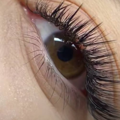 کاشت مژه تا 30 روز