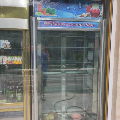 یخچال ویترینی بزرگ و کوچک ونوشیدنی وبستنی