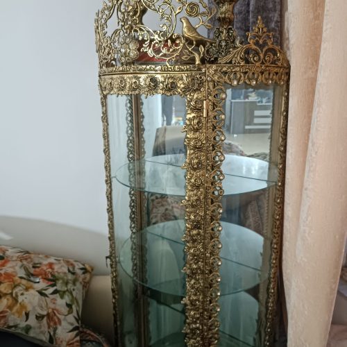 بوفه و آینه شمعدان و لوستر برنجی