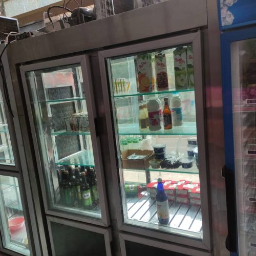 یخچال ویترینی بزرگ و کوچک ونوشیدنی وبستنی