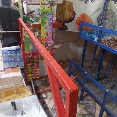 کلیه اجناس مغازه سوپرسوغاتی گزاشتم واسه فروش میخوام تعغیرشغل بدم