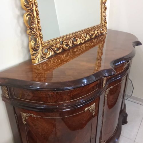 بوفه با آینه