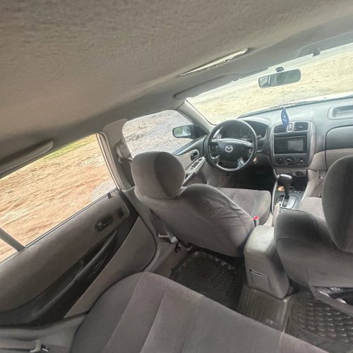 مزدا 323 اتومات سفید