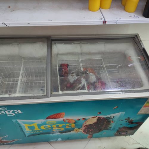 یخچال ویترینی بزرگ و کوچک ونوشیدنی وبستنی