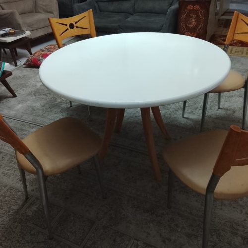 میز ناهار خوری