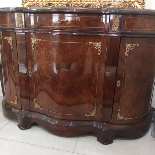 بوفه با آینه