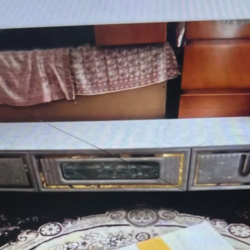 مبل9نفره و میزناهار خوری شش نفره اینه کنسول تخت دونفره میزتلوزیون