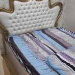 تخت خواب دونفره همراه با آینه و میز آرایشی