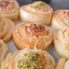 سفارش کیک و شیرینی انجام میشود