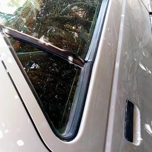 ماشین فروشی کسی خواست بیاد خواص 09922375691
