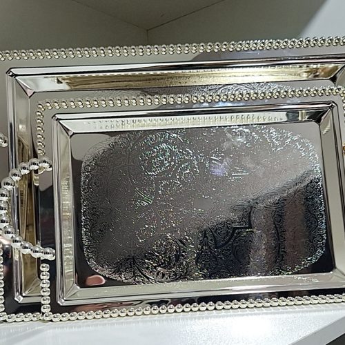 دو دست سینی هردست دو جفت هستند نو