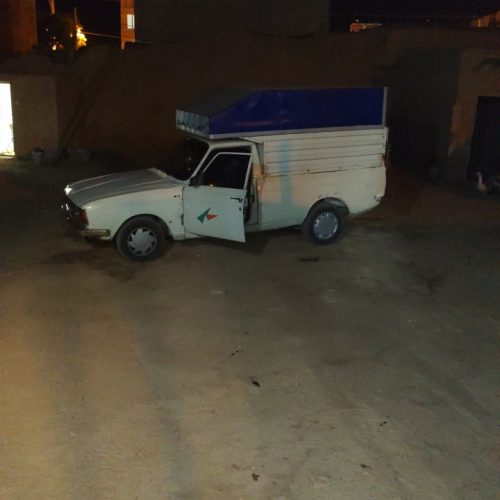 ماشین همه چیز سالم فقط دنده دوش خرابه کلا دوسه میلون خرج داره اگه پول لازم نبودم نمی فروختم ماشین عالیه سالمه سالم مخصوص  باربری