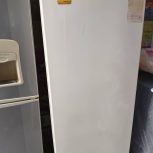 دو دستگاه یخچال فریزر ومعمولی