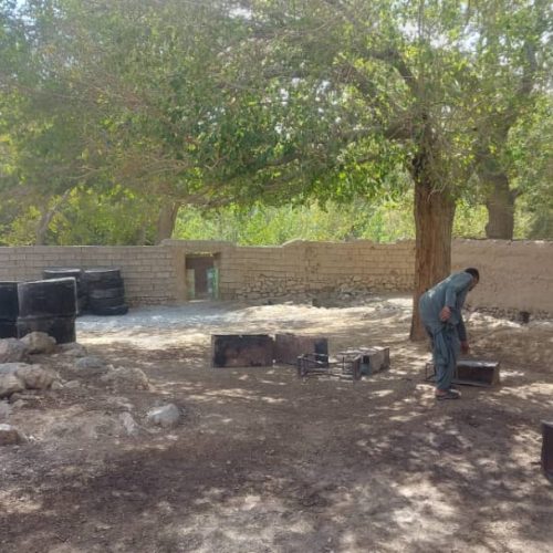 کارگر ساده آقا هستم اتباع