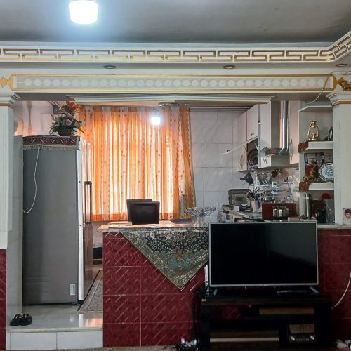 ویلایی دو طبقه پیلوت جنوبی  نورگیر عالی هر طبقه 90 متربنا