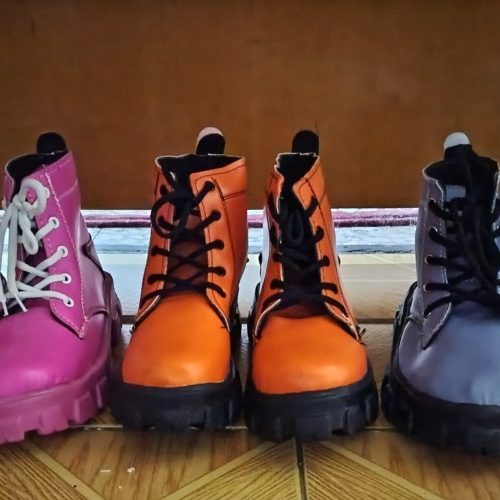 نیم بوت و کفش اسپرت