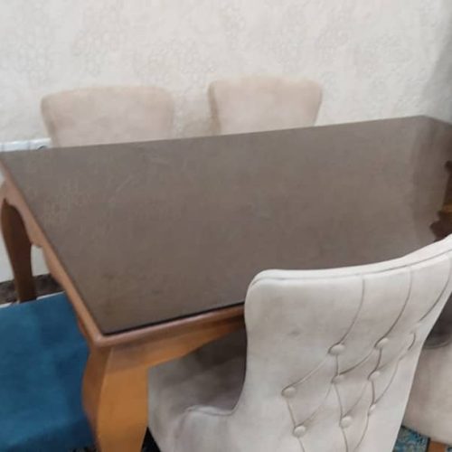 مبلمان 8 نفره و میز نهار خوری 6 نفره تمیز و در حد نو