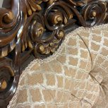 مبل کلاسیک 8 نفره با دوتا میزبان و میز وسط و عسلی