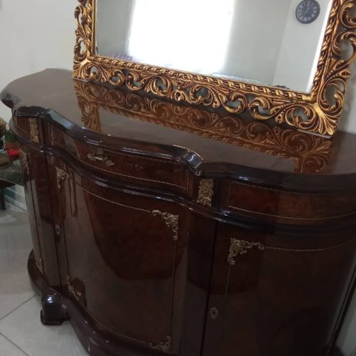 بوفه با آینه