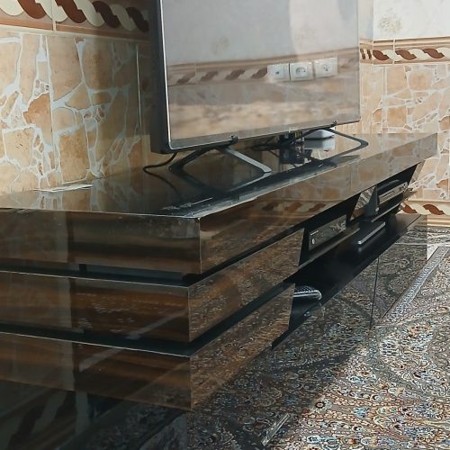 میز تلویزیون هایگلاس‌ ترک