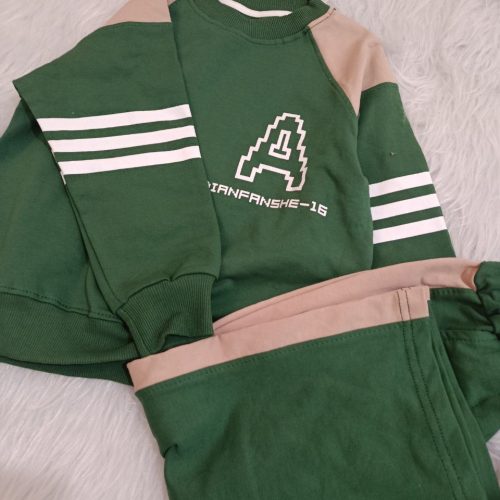 پوشاک بچه گانه