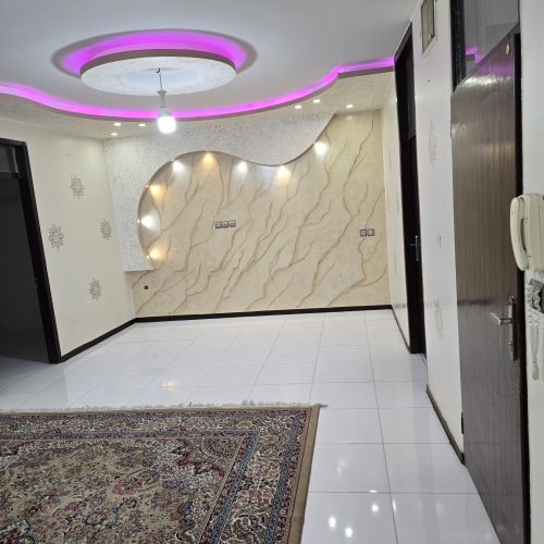 یک واحد اپرتمان واقع در ملک شهر ناصر خسرو