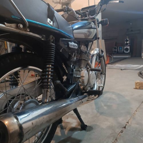 موتور شارک مدل 94مدارک کامل آماده انتقال با این سال بیمه