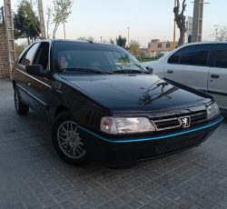 پژو 405 مدل 82