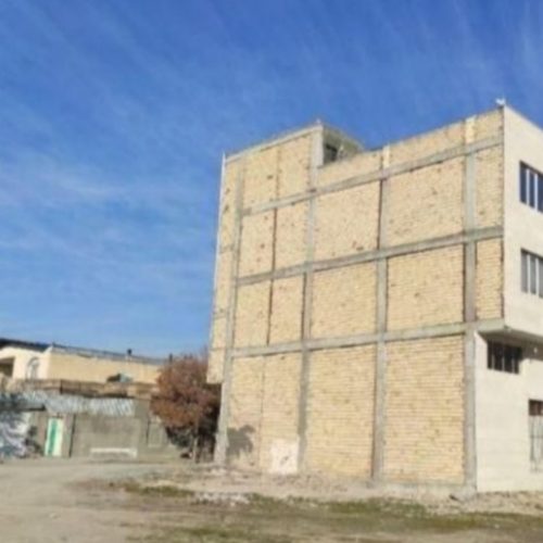 فروش یک قطعه زمین تجاری 84 متری