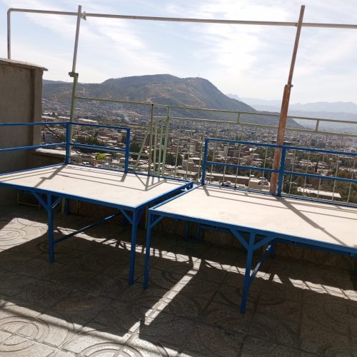 میز‌سنتی‌‌فلزی‌،،،⁦‌آهنی