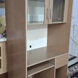 میز کامپیوتر و کتابخانه