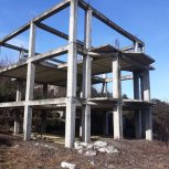 یک ویلای نیمه ساخت