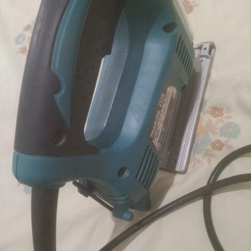 عمود بر ماکیتا اصل ژاپن فقط یک بار استفاده شده با تمام متعاغات و تیغه ها