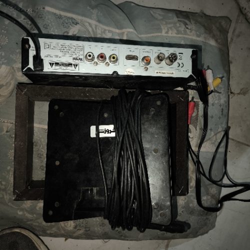 تلویزیون سامسونگ ۲۱ با یک گیرنده دیجیتال مارشال ۹