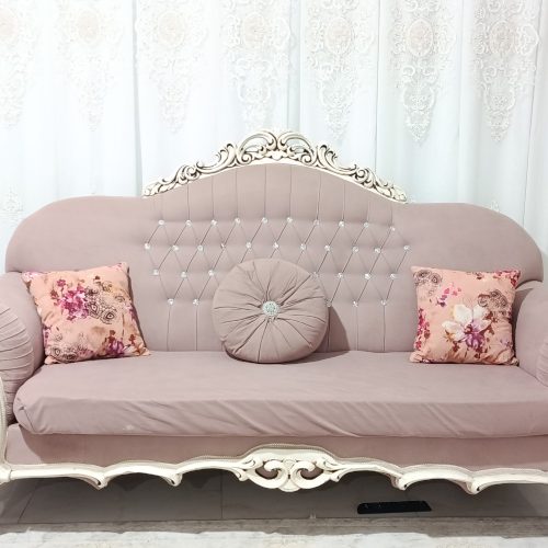 مبلمان‌ در حد نو زیبا و مطمعن