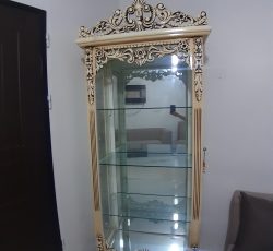 بوفه تاج دار کرم رنگ چوبی 4 طبقه