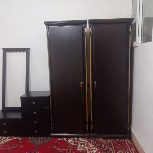 کمد وپاتختی