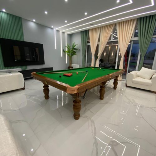 میز بیلیارد از درب کارخانه