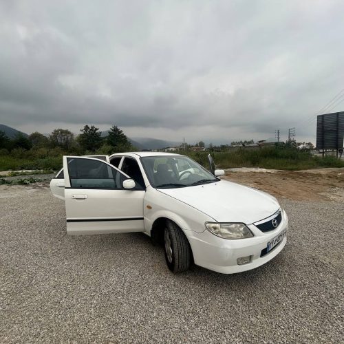 مزدا 323 اتومات سفید