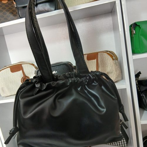 فروش حضوری و آنلاین کیف های وارداتی