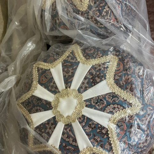 بالشت.پُشتی.کِناره