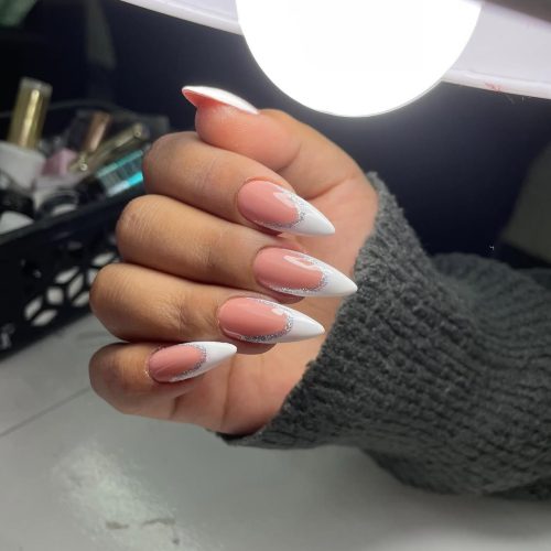 آموزش و خدمات کاشت ناخن سراه بهشتی مفتح