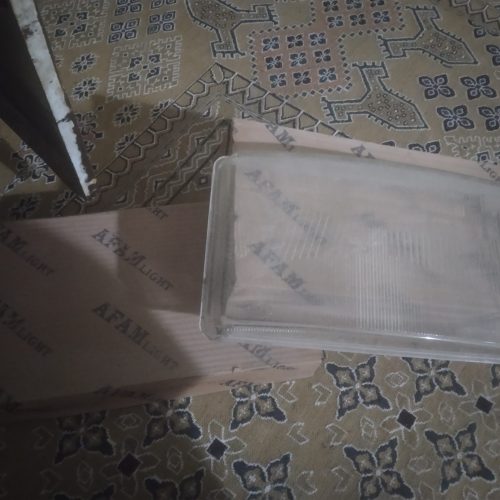 شیشه چراغ ماشین سنگین اسکانیا