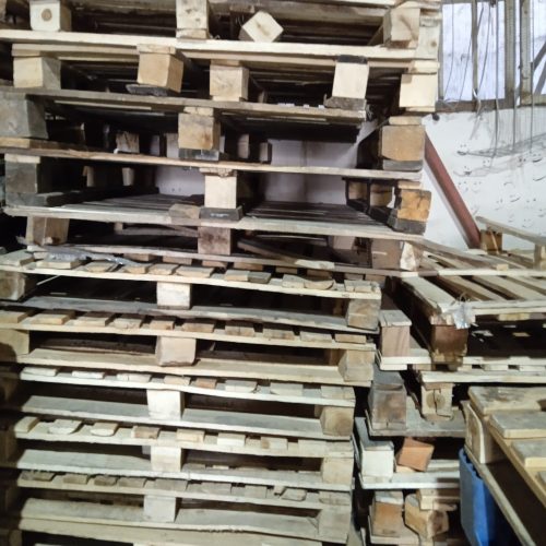 پالت پلاستیکی و چوبی