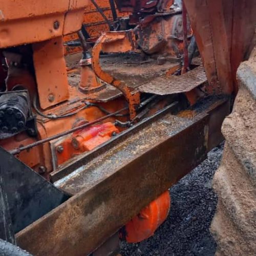 تراکتور رومانی بیل دار چهار جک و دیفرانسیل جلو آیفا