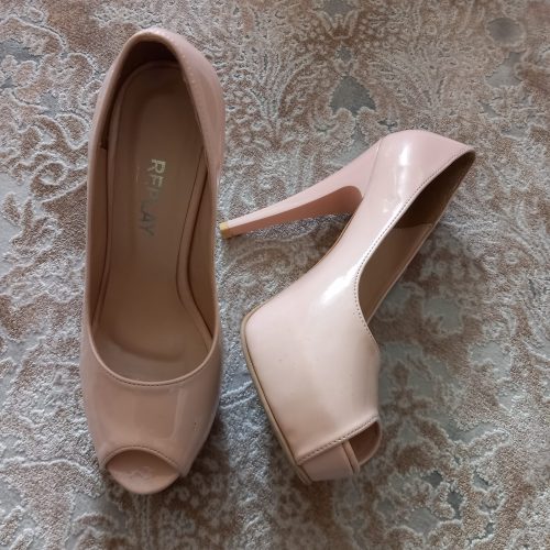 کفش مجلسی زنانه در حد نو